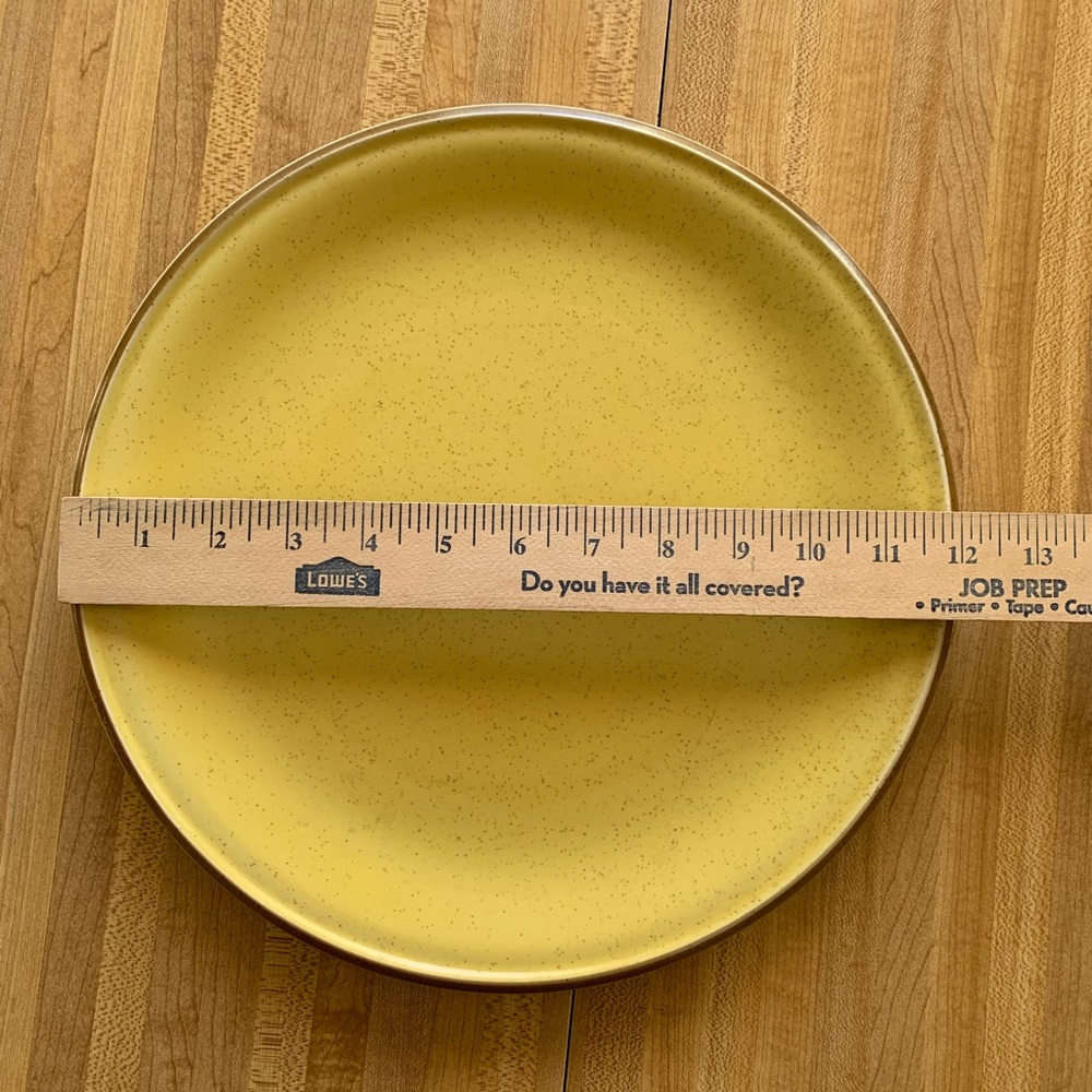 Premiere Stone Mountain  Spun Gold Fiesta  Dinner Plate